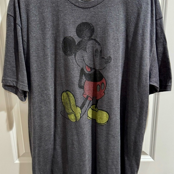 Men’s Disney’s Mickey Mouse short sleeve t-shirt size XXL. - Picture 4 of 4